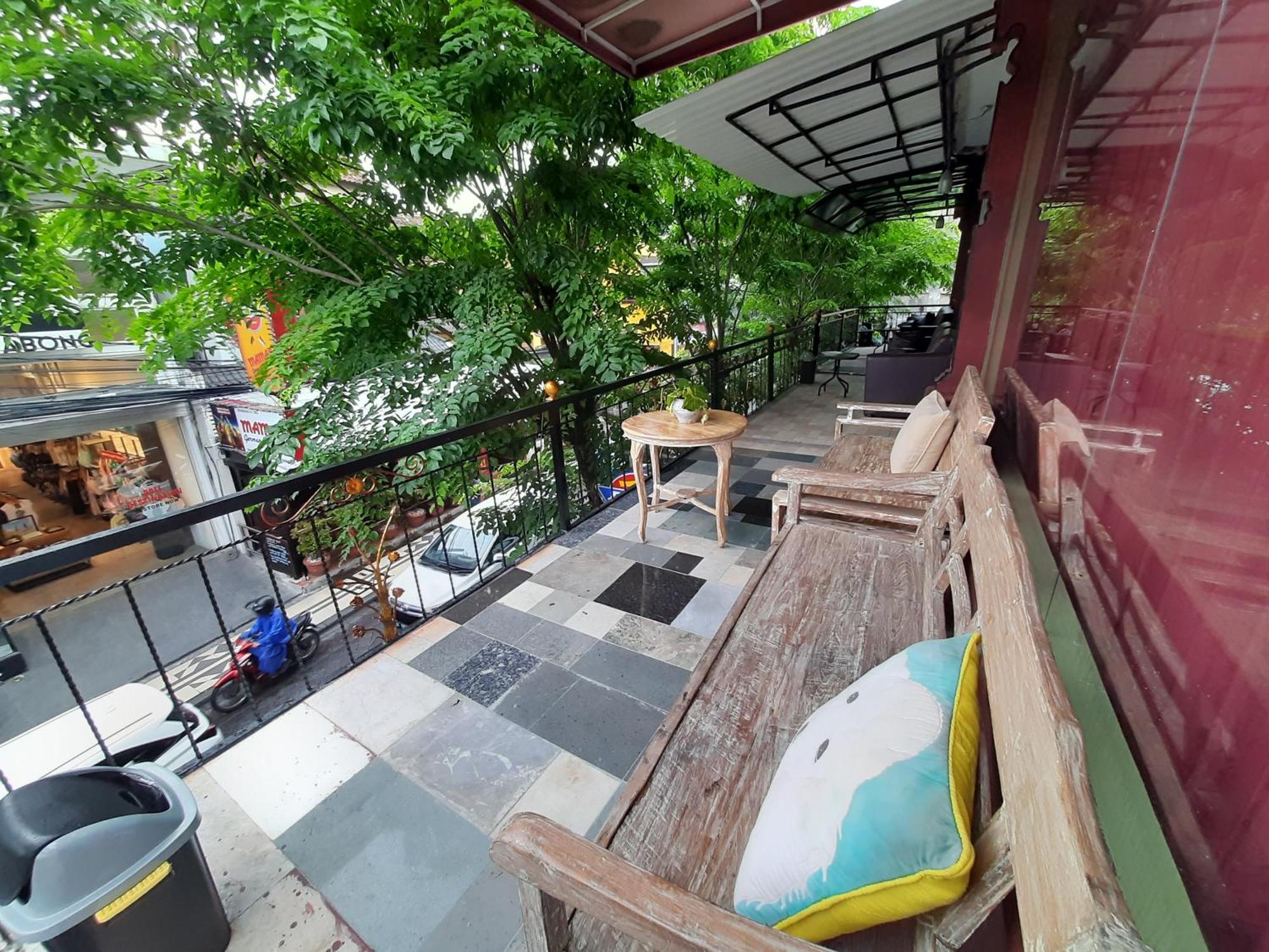 The Legian 777 Hotell Exteriör bild